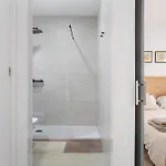 Maria Conil Bajo *